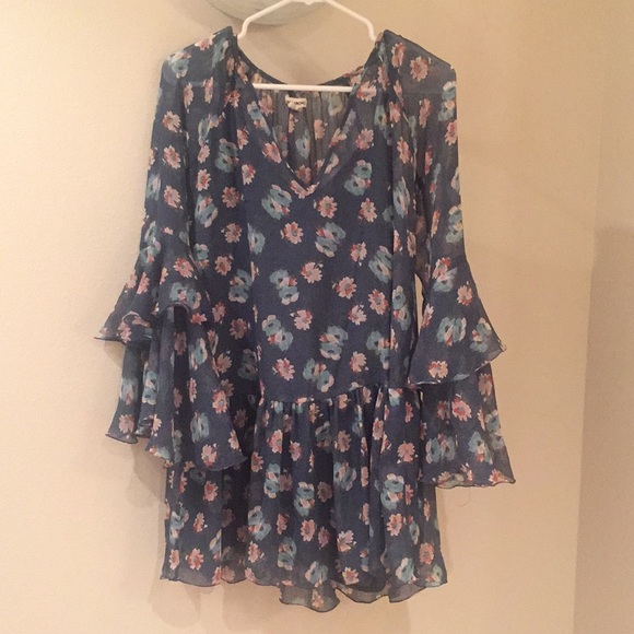 Billabong XS bell sleeve floral dress w frills - Picture 5 of 6